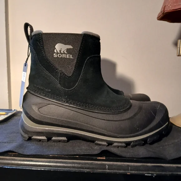 NWT Buxton Pull On Black Waterproof Mens Snowboot - 9